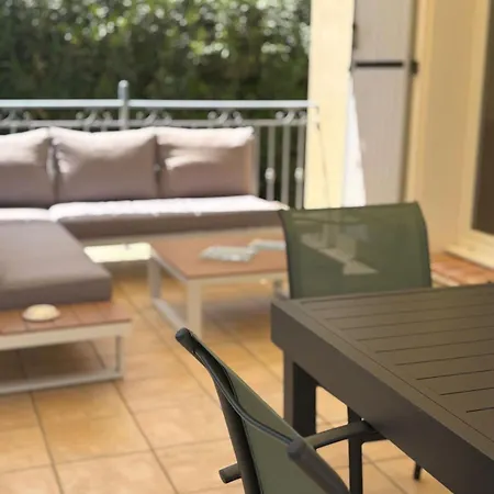 Maison Larly Swimming Pool Villa